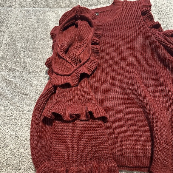 Ruffled Cold Shoulder Sweater - Picture 2 of 3